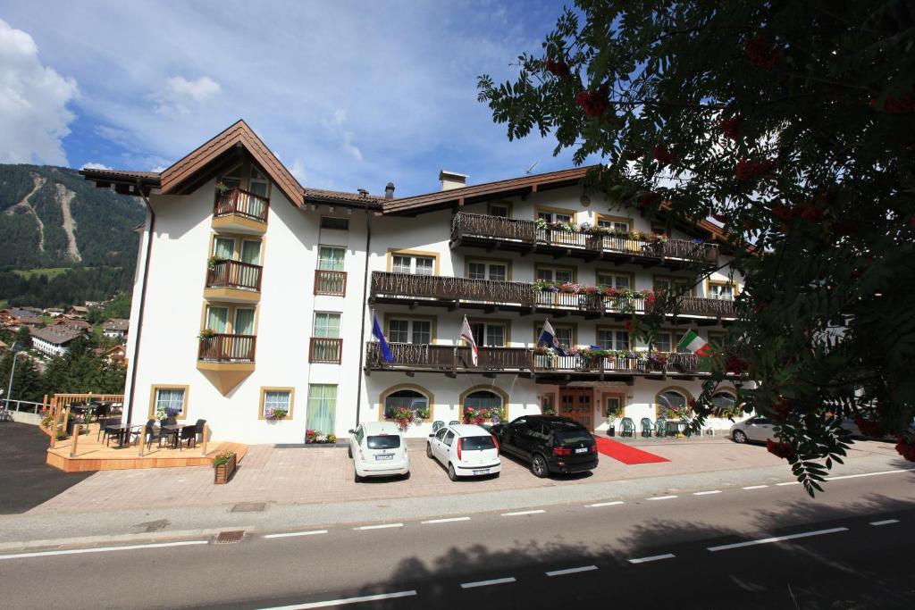 Hotel Fanes Suite & Spa Moena Ngoại thất bức ảnh